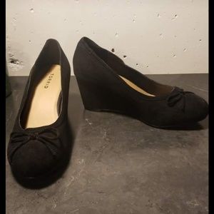 Torrid Black Wedges size 9.5 wide